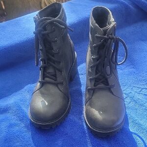 b.o.c. Women's Gray Lace-Up Combat Boots With Black Accents